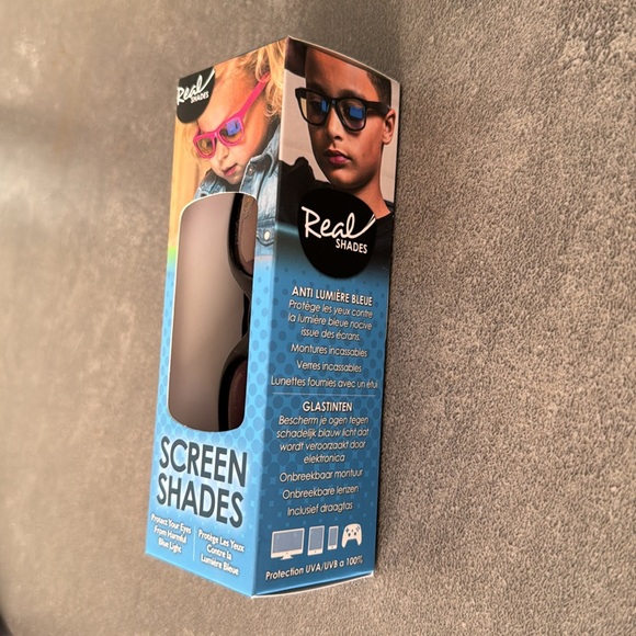 REAL SHADES Screen Shades (Age 7+) - Picture 4 of 6